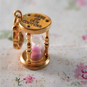 Juicy Couture - Hourglass Charm